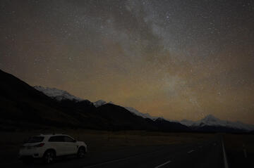 2023.05 Mt. Aoraki with road and car
